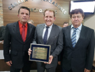 Câmara de Siderópolis presta homenagem a Valmir Comin