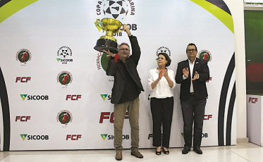 Milioli Netto é homenageado na FCF