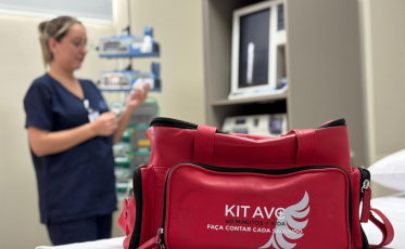 Hospital São José é homenageado na Alesc pelo destaque no atendimento ao AVC