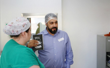 Equipe do HSJ recebe visita de engenheiro científico