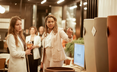 Indústria do Sul inova e é a primeira do Brasil a fabricar pedras em fibra de vidro para decoração