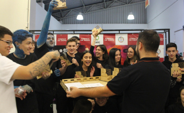 Fábrica de Ideias desperta ecossistema de inovação em alunos do Colégio Satc 