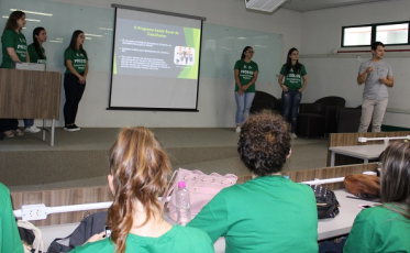Acadêmicos da Unesc participantes do Proesde apresentam ideias inovadoras