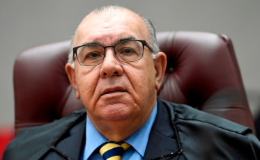 Ministro catarinense pode assumir o Caso Queiroz