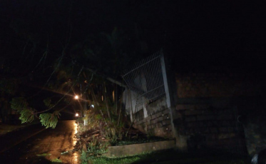 Quinze bairros e 15 mil unidades sem energia