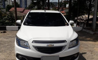 Polícia localiza carro clonado