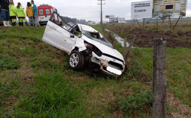 Duas mulheres ficam feridas em acidente em Içara