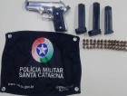 Homem é preso por porte ilegal de arma no bairro São Luiz, em Criciúma