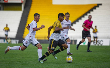 Tigre estreia com derrota na Copa Criciúma sub-17