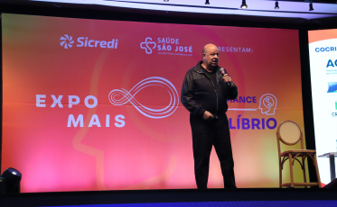 ExpoMais abre com palestra de José Salibi Neto sobre como liderar em tempos de mudança