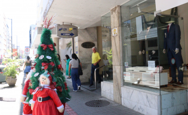 Faturamento do comércio pode chegar a R$ 20 mi durante o Natal, aponta CDL de Criciúma