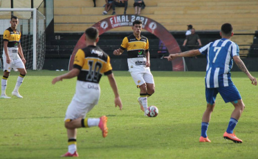 Sub-20 é vice após derrota nos pênaltis