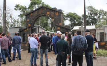 Portal e muro do cemitério são inaugurados em Nova Veneza