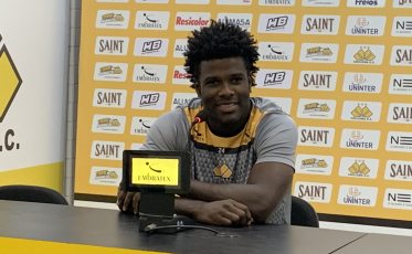 Sandro explica os três zagueiros no Tigre