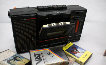 Cedoc Unesc promove campanha para salvar mídias e equipamentos antigos