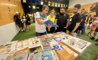 FOTOS: Nações Shopping abre exposição de camisas históricas do Criciúma