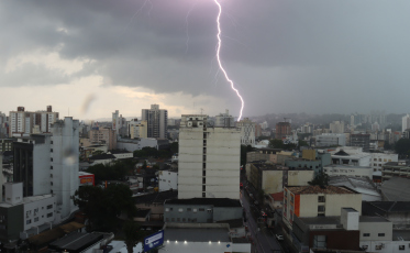 Defesa Civil alerta para temporais no Sul