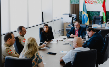 Criciúma e Brusque distribuirão água em copos para torcedores