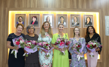 Galeria Lilás é inaugurada na Câmara Municipal de Içara