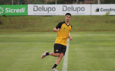 Claudinho vira opção para enfrentar o Marcílio Dias