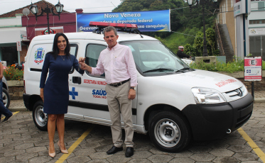 Nova Veneza recebe ambulância e terá capela mortuária em São Bento Alto