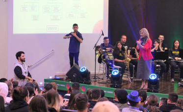 Start Unesc: Recepção calorosa e de apresentações na Universidade