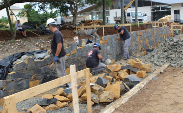 Revitalização da praça São João Batista começa a ganhar forma