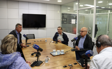 Direita, esquerda e centro: pré-candidatos a vereador em Criciúma debatem propostas