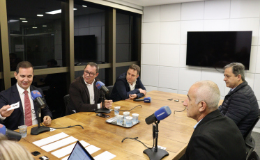 Candidatos a prefeito de Criciúma debatem ao vivo na Som Maior