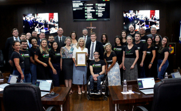 Reitora da Unesc recebe Moção Honrosa do Legislativo de Nova Veneza