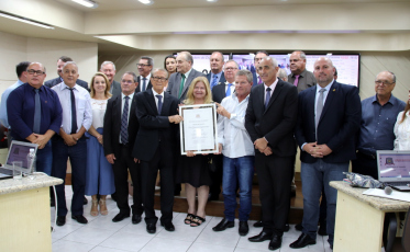 Rede Giassi de Supermercados recebe Moção de Aplauso pelos 60 anos de atividades