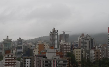 Sábado com chuva no Sul de SC