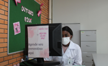 Unesc oferece exames preventivos em ação alusiva à campanha Outubro Rosa