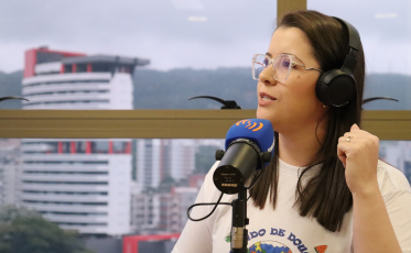 Acic receberá lançamento de livro sobre adolescente com TEA