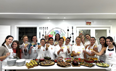 FOTOS: Projeto Elas leva saúde e sabor a mães e filhas