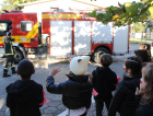 Alunos do Colégio Satc recebem visita do Corpo de Bombeiros 