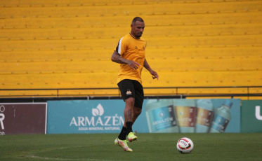 Tigre realiza treino tático no Majestoso