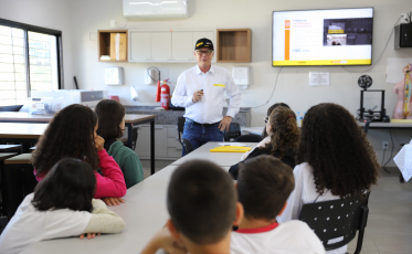 Clube do Jovem Empreendedor realiza primeiro encontro de 2025