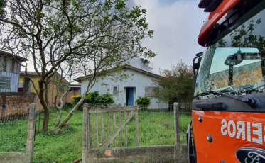 Incêndio é registrado em residência em Laguna