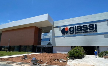 Giassi Supermercados inaugura loja em Itajaí