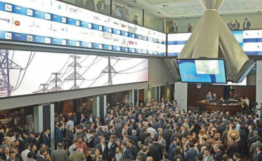 Bolsa brasileira volta a melhorar 