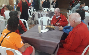 Grupos de Idosos da APAE são recebidos no CCTI