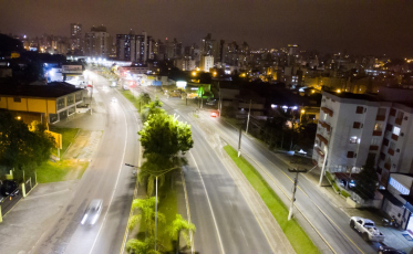 Vereador denuncia superfaturamento na iluminação pública