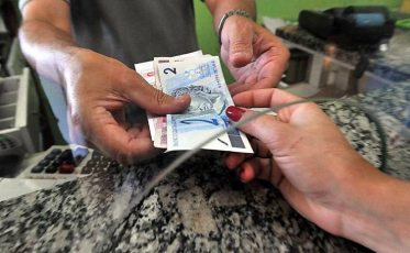 Receita abre consulta a primeiro lote de restituição do IR