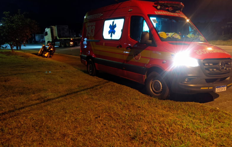 Colisão frontal entre motos deixa dois feridos na SC-447, em Criciúma