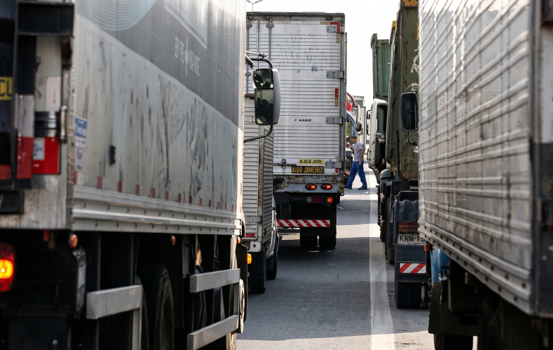 Fim do tráfego pesado: nova regra proíbe caminhões de grande porte no centro de Urussanga
