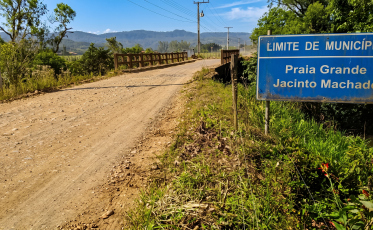 Estrada estratégica no interior de SC pode ter máquinas na pista em setembro