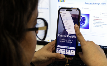 Receita libera terceiro lote do IR 2026; confira quem recebe e como consultar