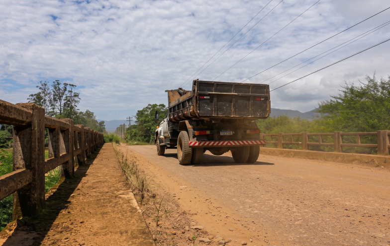 SC-108 pode ter máquinas na pista em setembro, mas licitação ainda trava retomada