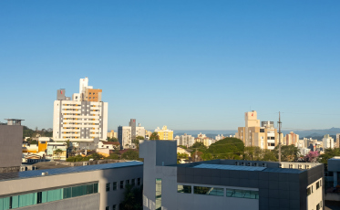 Calor de até 36°C dá lugar a chuva e frio intenso no Sul de SC
